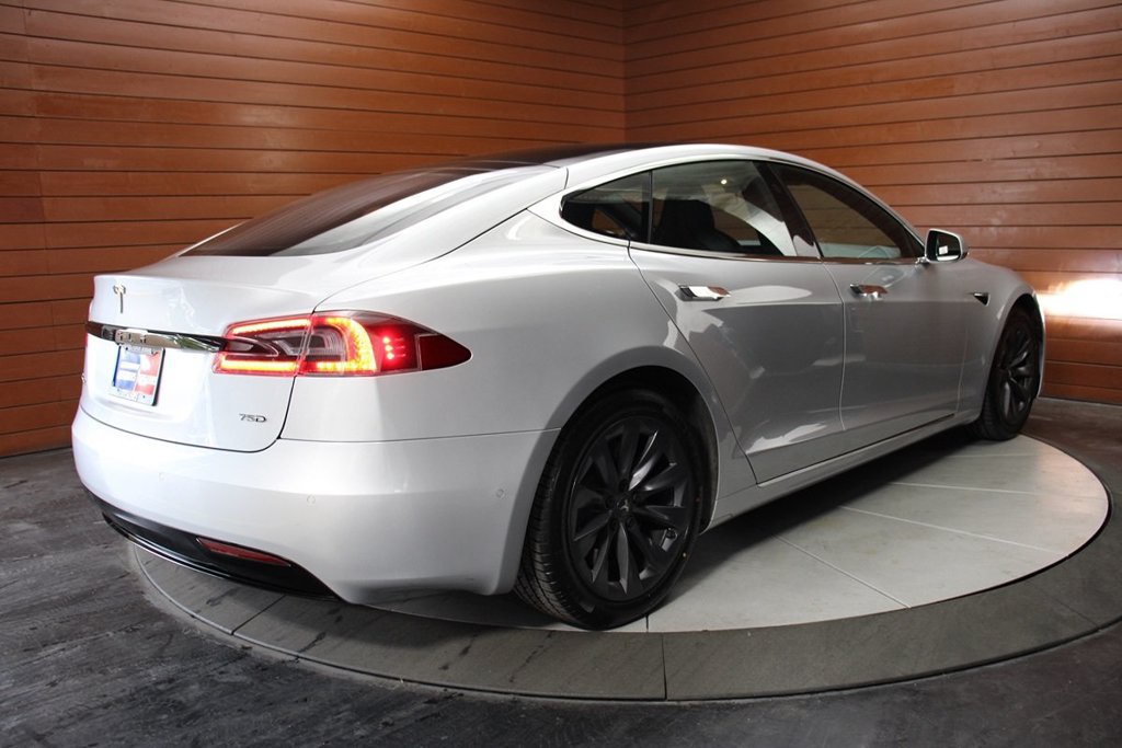 Used 2018 Tesla Model S AWD image 18