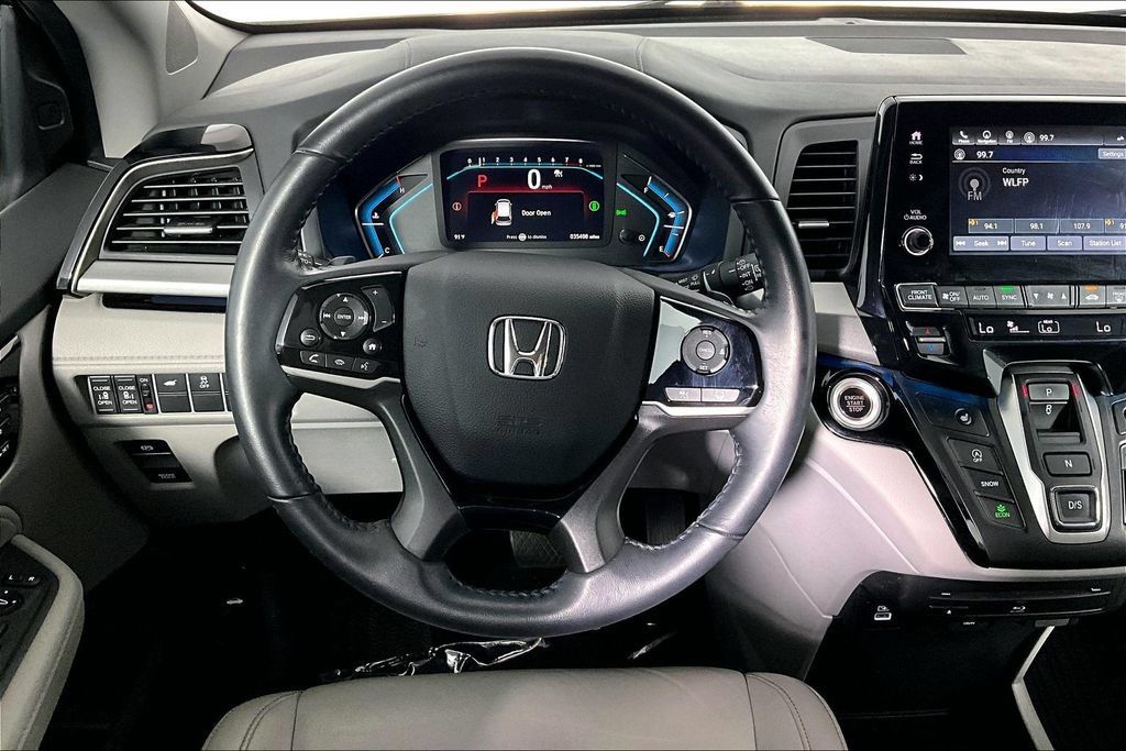 Used 2024 Honda Odyssey Touring image 5
