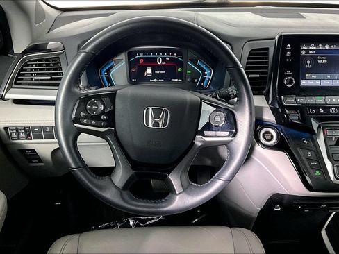 Used 2024 Honda Odyssey Touring image 5