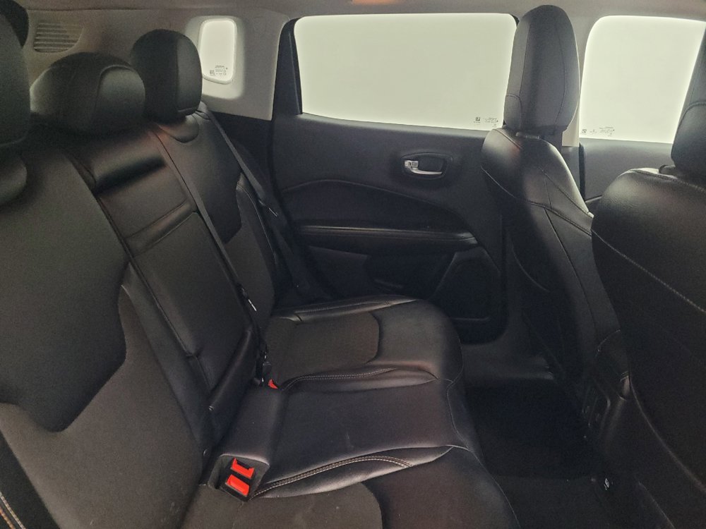 Used 2017 Jeep Compass Latitude w/ Safe & Security Group FWD image 19