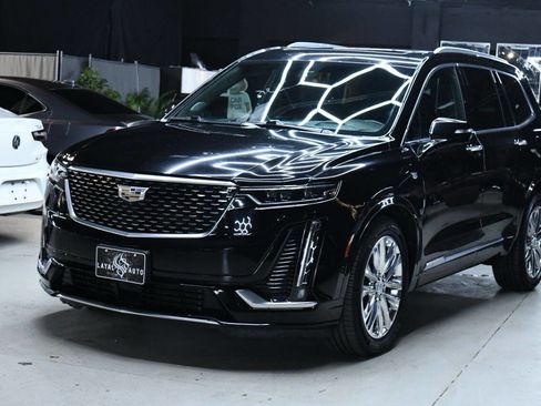 Used 2020 Cadillac XT6 Premium Luxury w/ Platinum Package AWD/4WD image 5