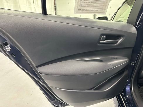 Used 2025 Toyota Corolla LE image 41