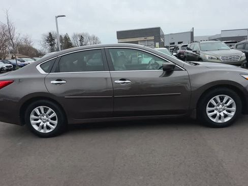 Used 2016 Nissan Altima 2.5 S w/ Power Driver Seat Package image 9