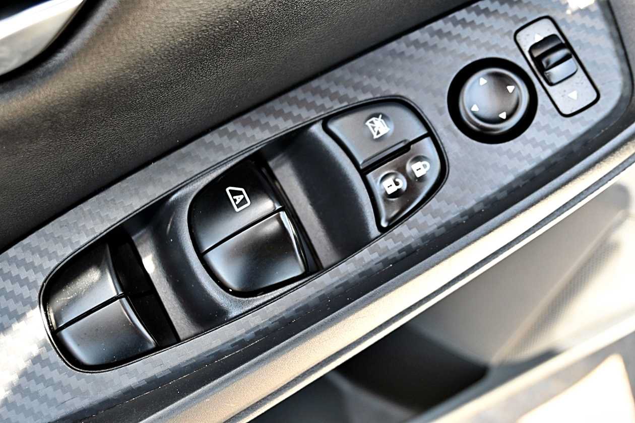 Used 2020 Nissan Sentra SV w/ Electronics Package FWD image 15