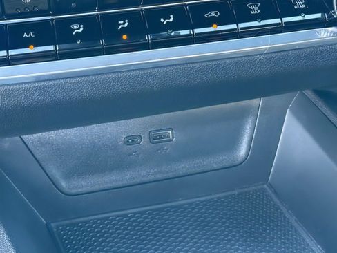 Used 2025 Chevrolet Equinox RS w/ Convenience Package III image 21