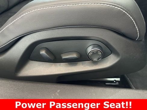 Certified 2025 Chevrolet Corvette Stingray Premium Cpe w/ Stealth Interior Trim Package image 20