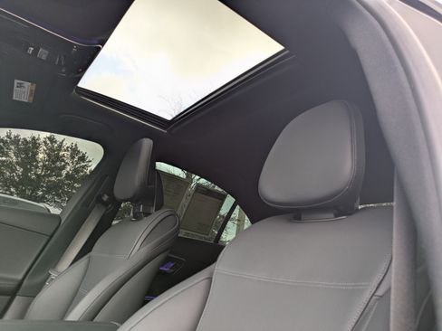 Certified 2025 Mercedes-Benz C 300 Sedan image 4