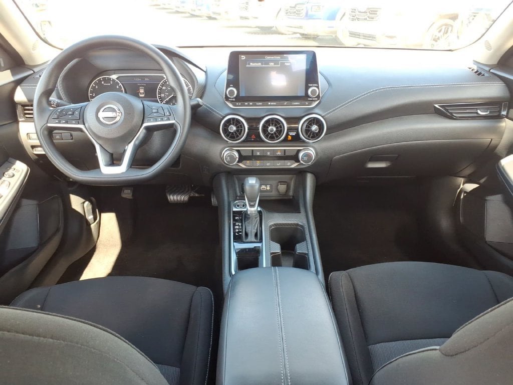 Used 2025 Nissan Sentra SV FWD image 2