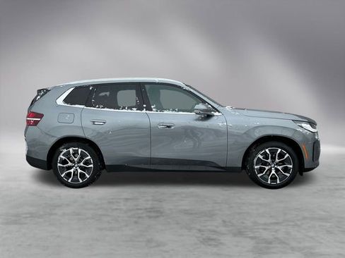Used 2025 BMW X3 xDrive30i w/ Premium Package image 3