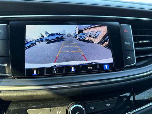 Used 2024 Buick Enclave Avenir w/ Avenir Technology Package image 22