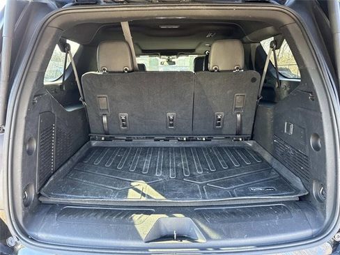 Used 2021 GMC Yukon XL SLT image 13