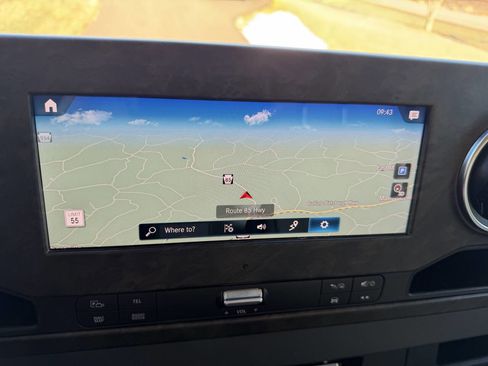 Used 2019 Mercedes-Benz Sprinter 170 image 40