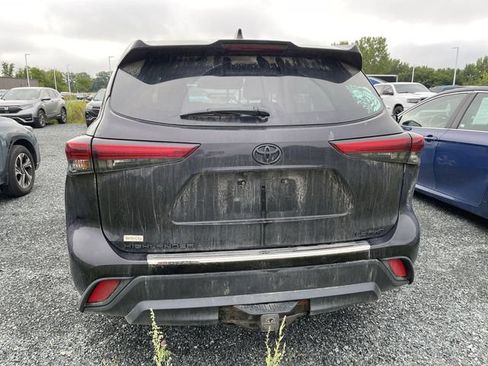 Certified 2021 Toyota Highlander LE AWD/4WD image 6