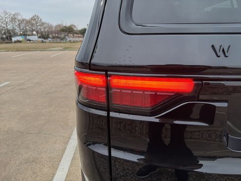 Used 2025 Jeep Wagoneer Series II image 7