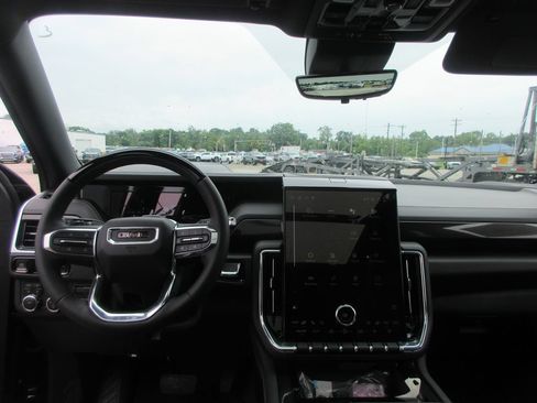 New 2026 GMC Yukon XL Elevation w/ Elevation Premium Package AWD/4WD image 16