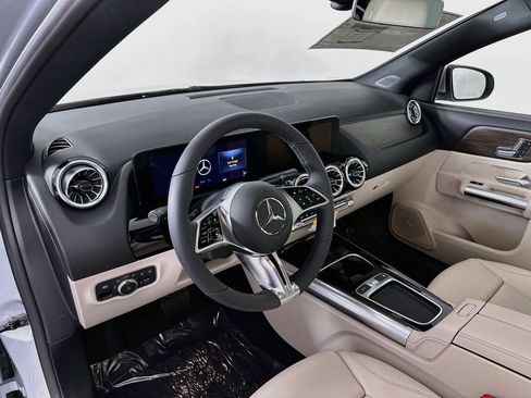 Certified 2026 Mercedes-Benz GLA 250 image 9