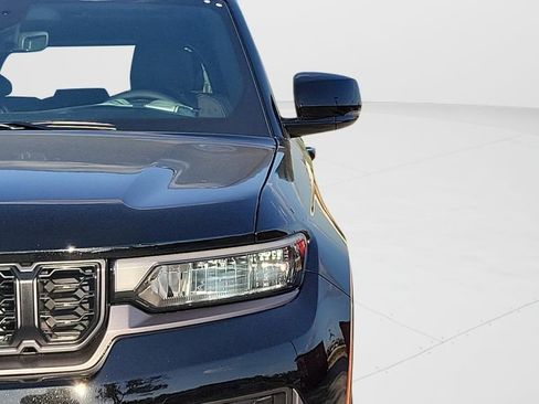 New 2026 Jeep Grand Cherokee Altitude RWD image 17