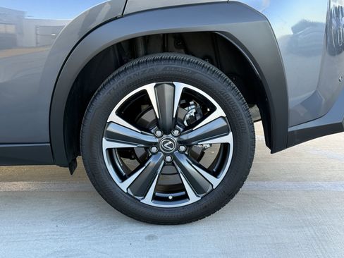 Certified 2022 Lexus UX 200 image 14