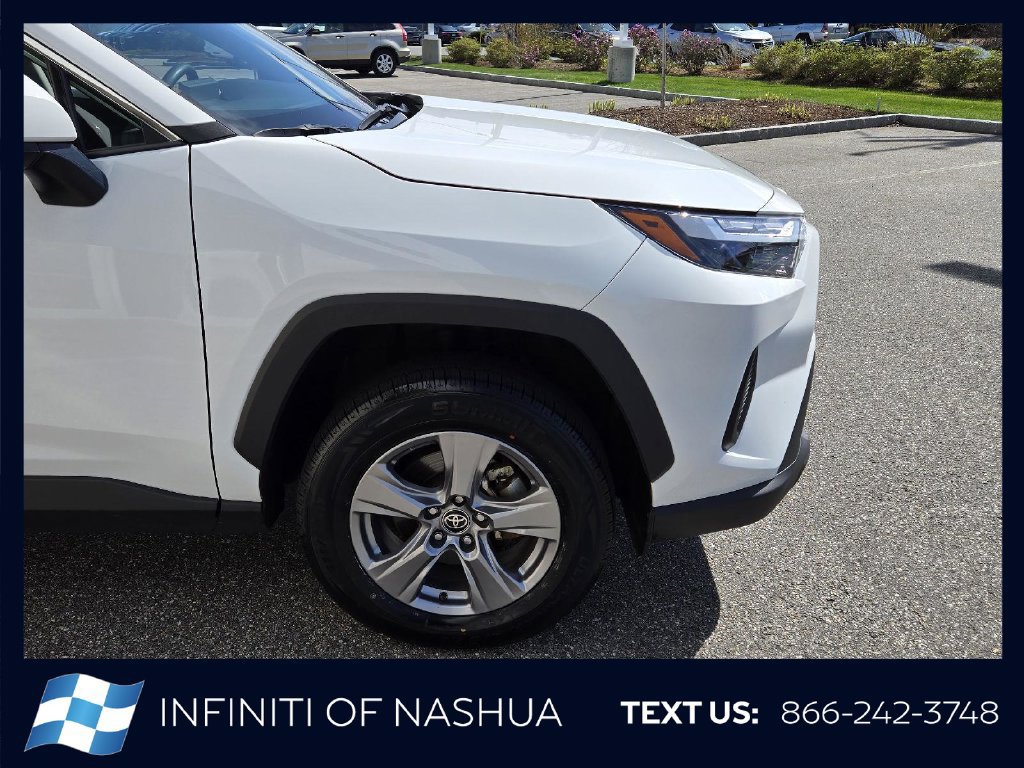 Used 2025 Toyota RAV4 XLE AWD/4WD image 18