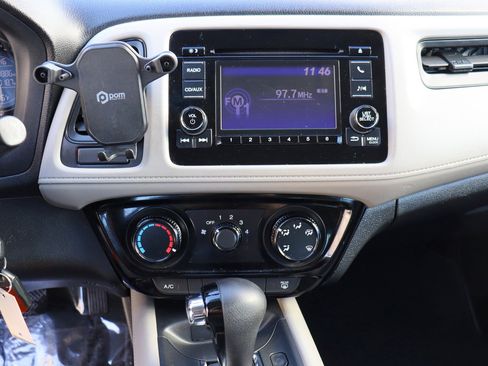 Used 2017 Honda HR-V LX image 30