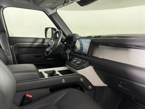 Certified 2025 Land Rover Defender 130 S AWD/4WD image 34