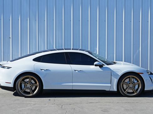 Used 2022 Porsche Taycan 4S image 57
