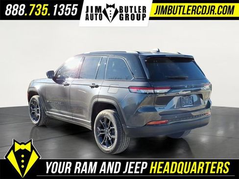 New 2025 Jeep Grand Cherokee Limited w/ Trailer Tow Package AWD/4WD image 3