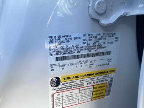 New 2025 Ford Expedition Max Platinum w/ Driver's Package image 16