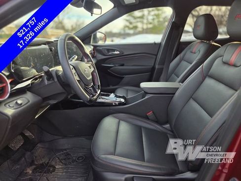 Used 2024 Chevrolet Trax RS w/ Driver Confidence Package image 14