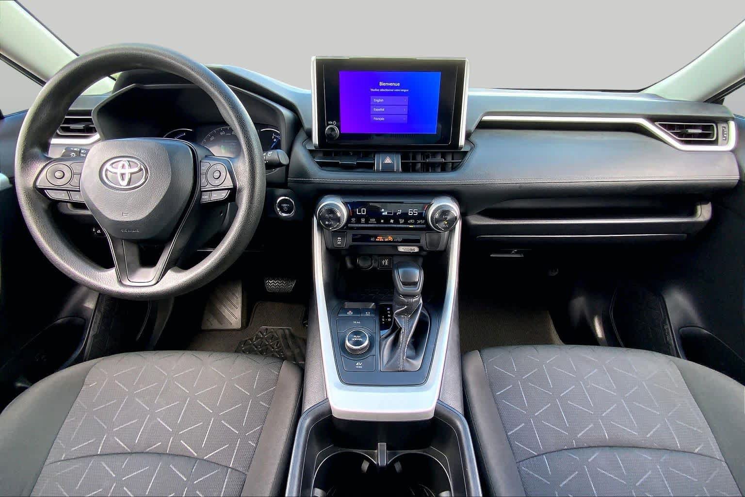 Used 2024 Toyota RAV4 XLE AWD/4WD image 15