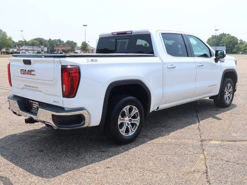 Used 2022 GMC Sierra 1500 SLT w/ SLT Convenience Package AWD/4WD image 15