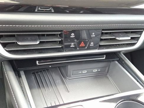 Used 2026 Volkswagen Atlas SE AWD/4WD image 13