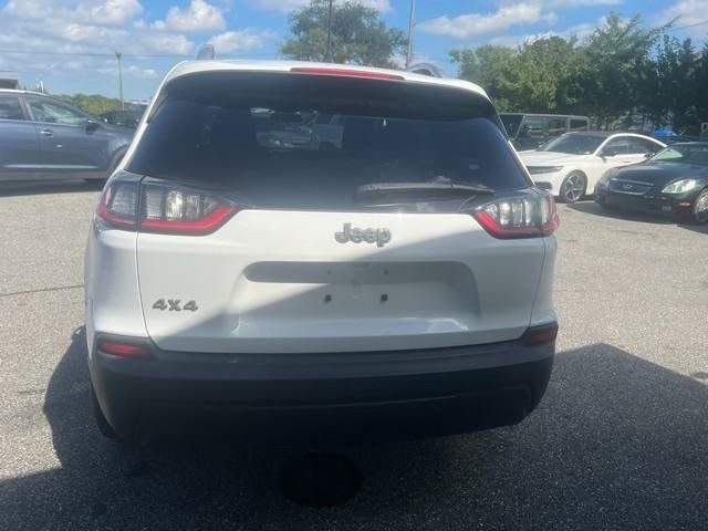 Used 2019 Jeep Cherokee Latitude Plus w/ Cold Weather Group AWD/4WD image 6