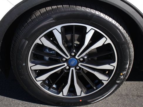 Certified 2022 Ford Escape SE w/ SE Sport Appearance Package FWD image 14