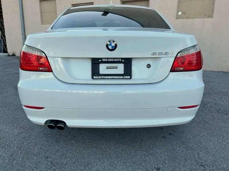 Used 2010 BMW 528i Sedan RWD image 12