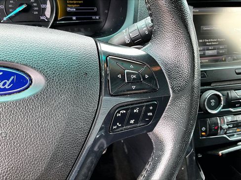 Used 2016 Ford Explorer XLT w/ Equipment Group 202A FWD image 24