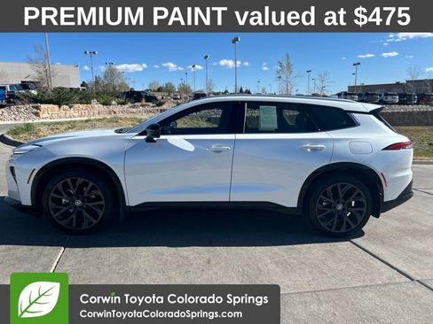 Used 2025 Toyota Crown Signia image 4