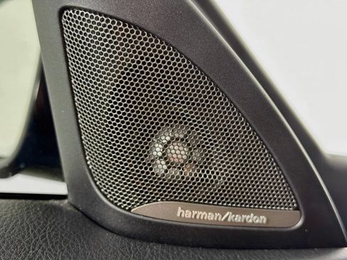 Used 2018 BMW M2 RWD image 36