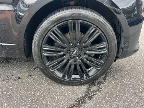 Used 2018 Land Rover Range Rover Sport HSE image 36