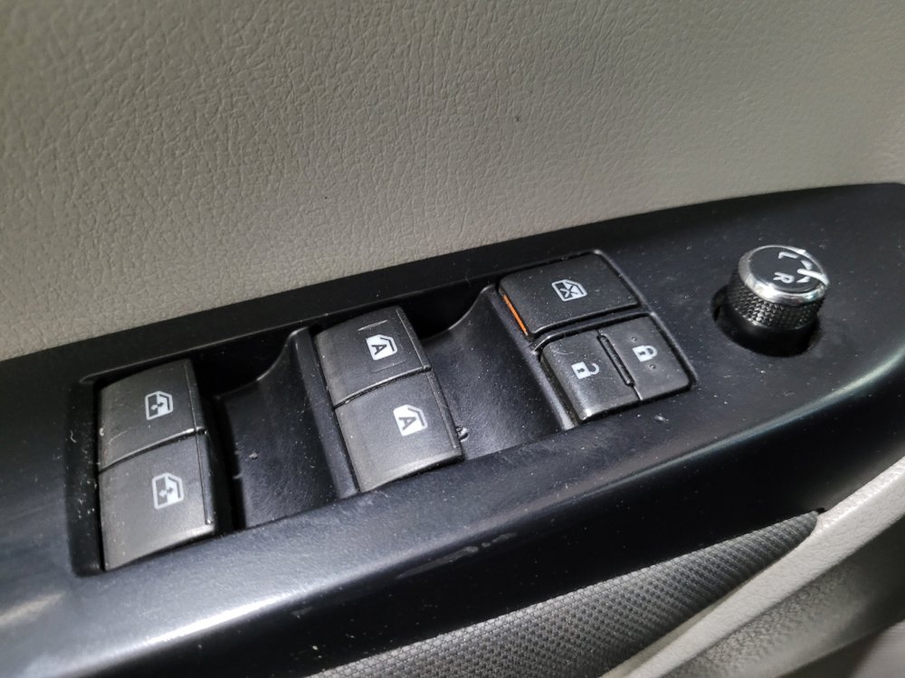 Used 2018 Toyota Highlander LE w/ Protection Package #3 AWD/4WD image 27