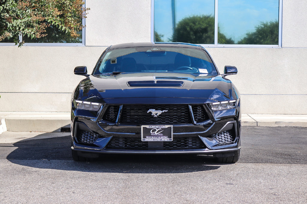 Used 2025 Ford Mustang GT RWD image 2