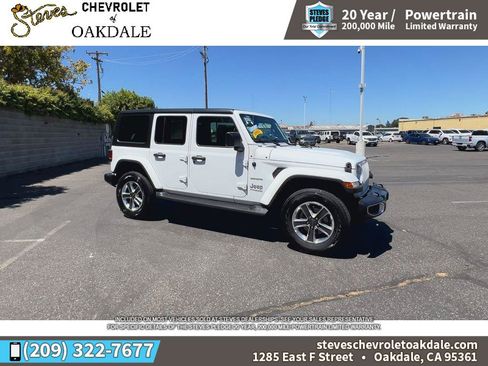 Used 2022 Jeep Wrangler Unlimited Sahara AWD/4WD image 2