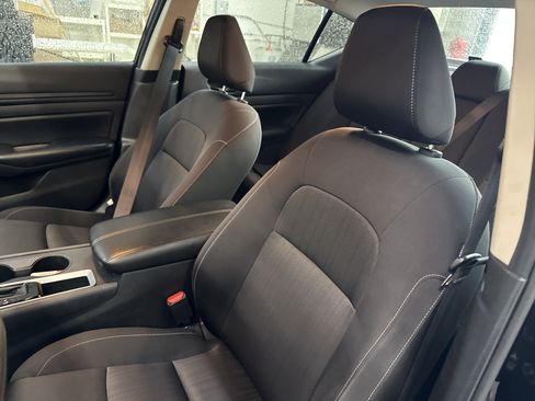 Used 2024 Nissan Altima 2.5 S FWD image 14