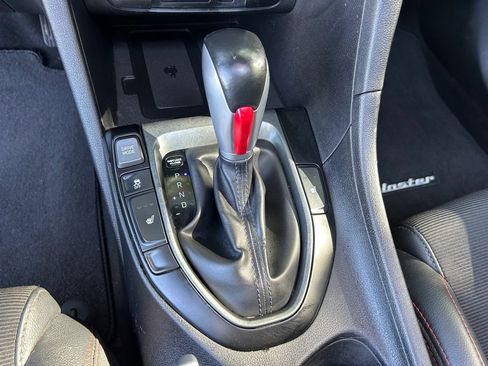 Used 2020 Hyundai Veloster 2.0 Premium FWD image 22