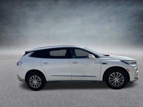 Used 2024 Buick Enclave Premium AWD/4WD image 39