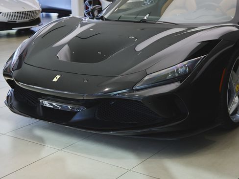 Used 2022 Ferrari F8 Tributo image 52