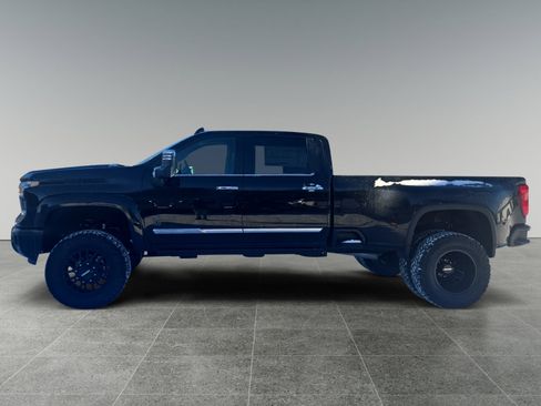 New 2026 Chevrolet Silverado 3500 High Country w/ High Country Premium Package image 2