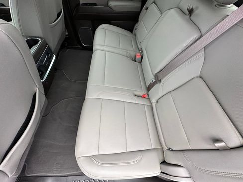 Used 2023 GMC Sierra 1500 SLT image 17