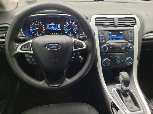 Used 2015 Ford Fusion SE image 22
