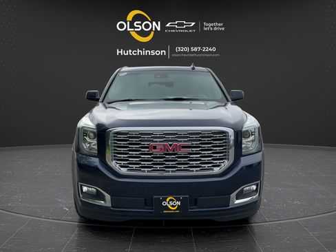 Certified 2020 GMC Yukon XL Denali w/ Denali Premium Package AWD/4WD image 16